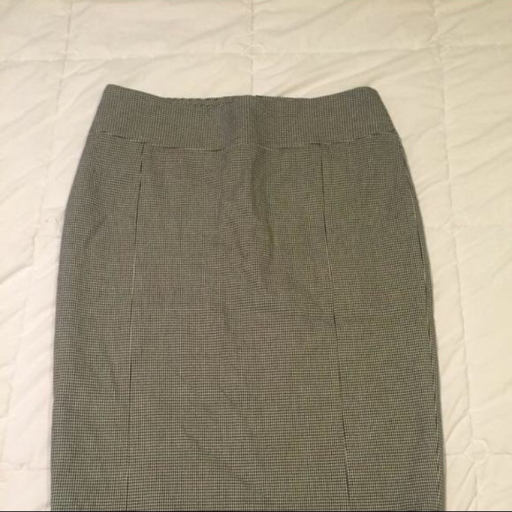 Express Design Studio Pencil skirt - Picture 2 of 4